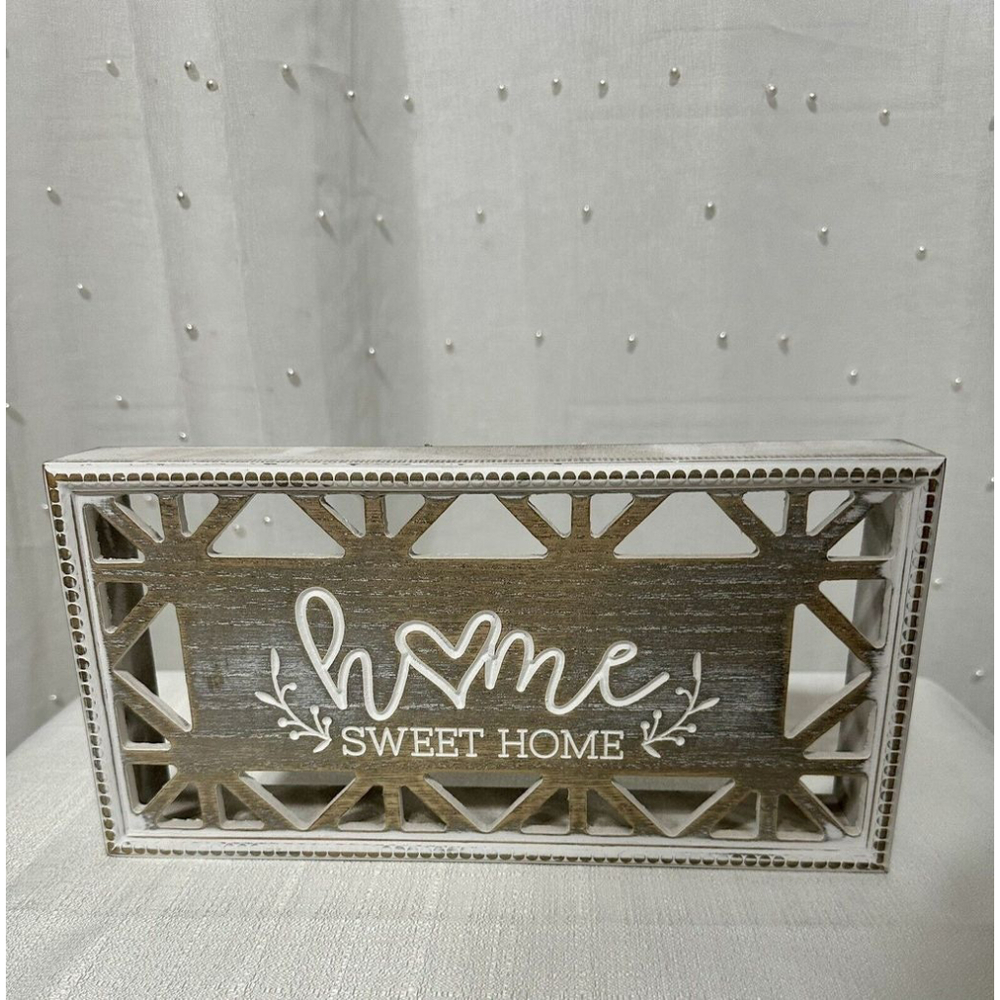 Home Sweet Home Rustic / Framhouse wood sign, white wash